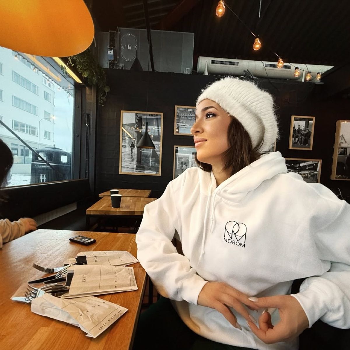 Η ανάρτηση της Καλομοίρας στο Instagram από την Ισλανδία.