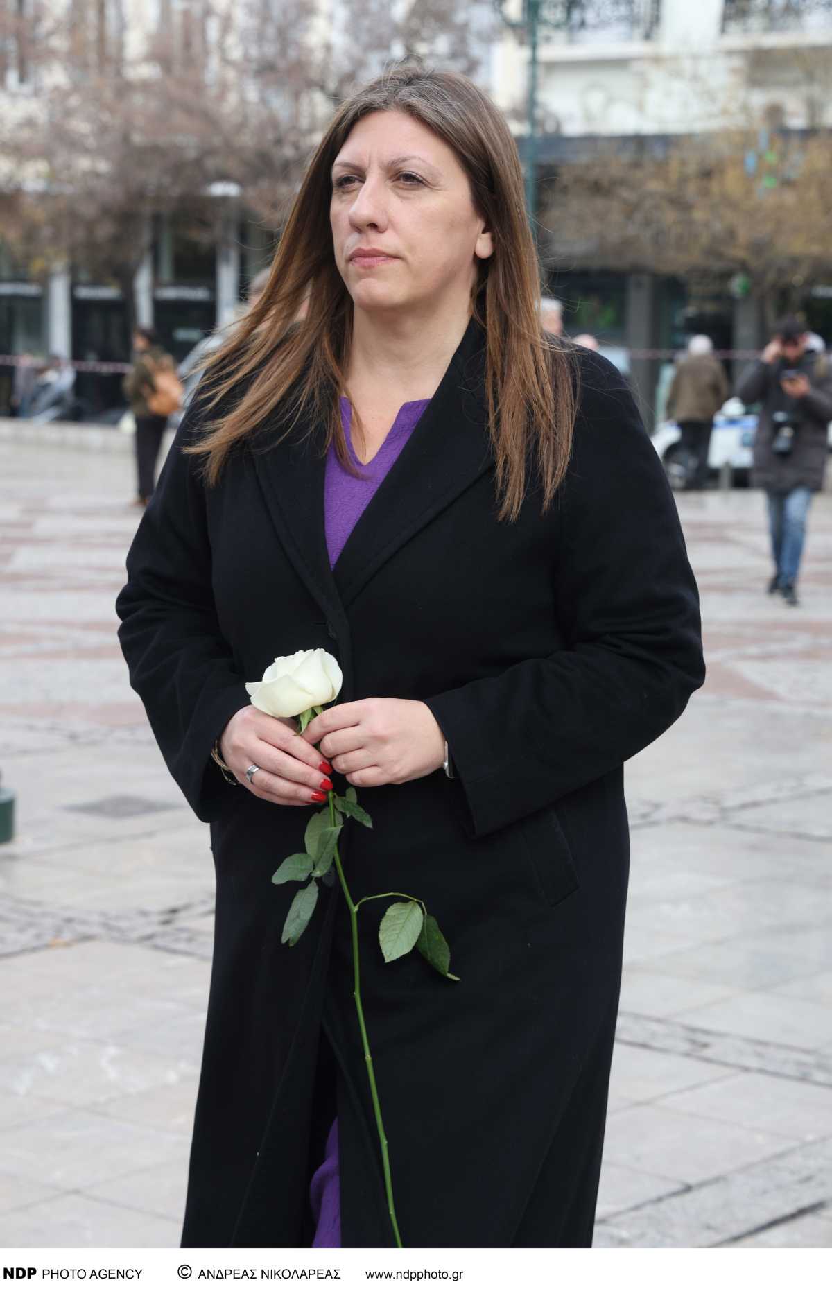 Λαϊκό προσκύνημα για τον Μίμη Δομάζο