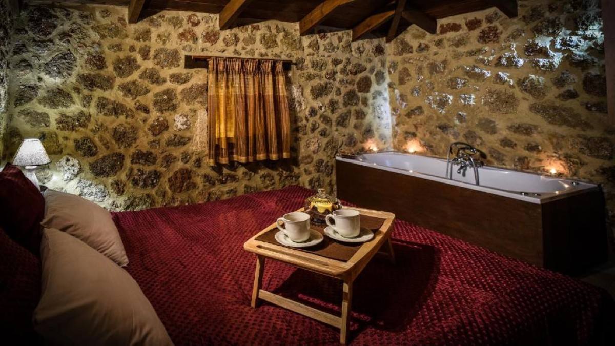 Ο Ξενώνας Παλιόκαστρο στα Τρίκαλα Κορινθίας