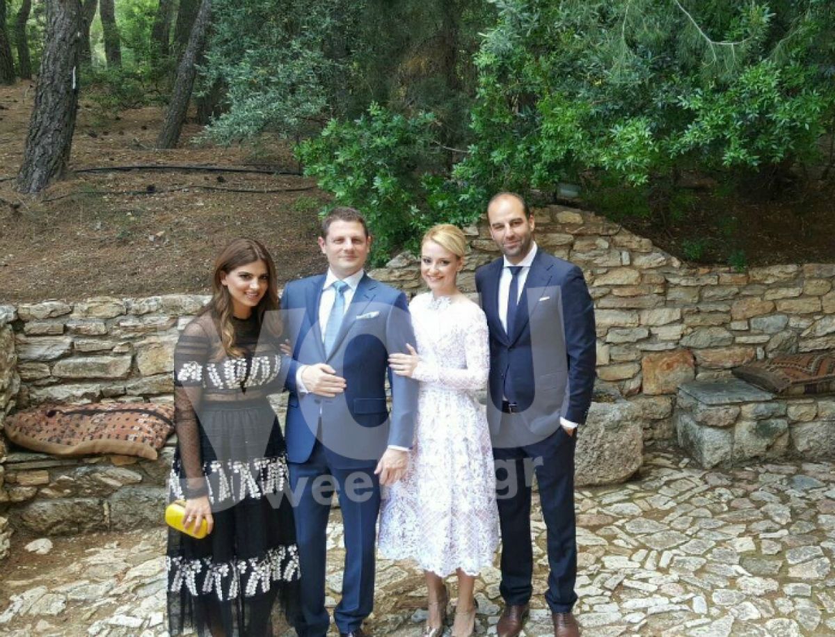 Φωτογραφία από τον γάμο της Λίλας κουντουριώτη με την κουμπάρα της Σταματίνα Τσιμτσιλή