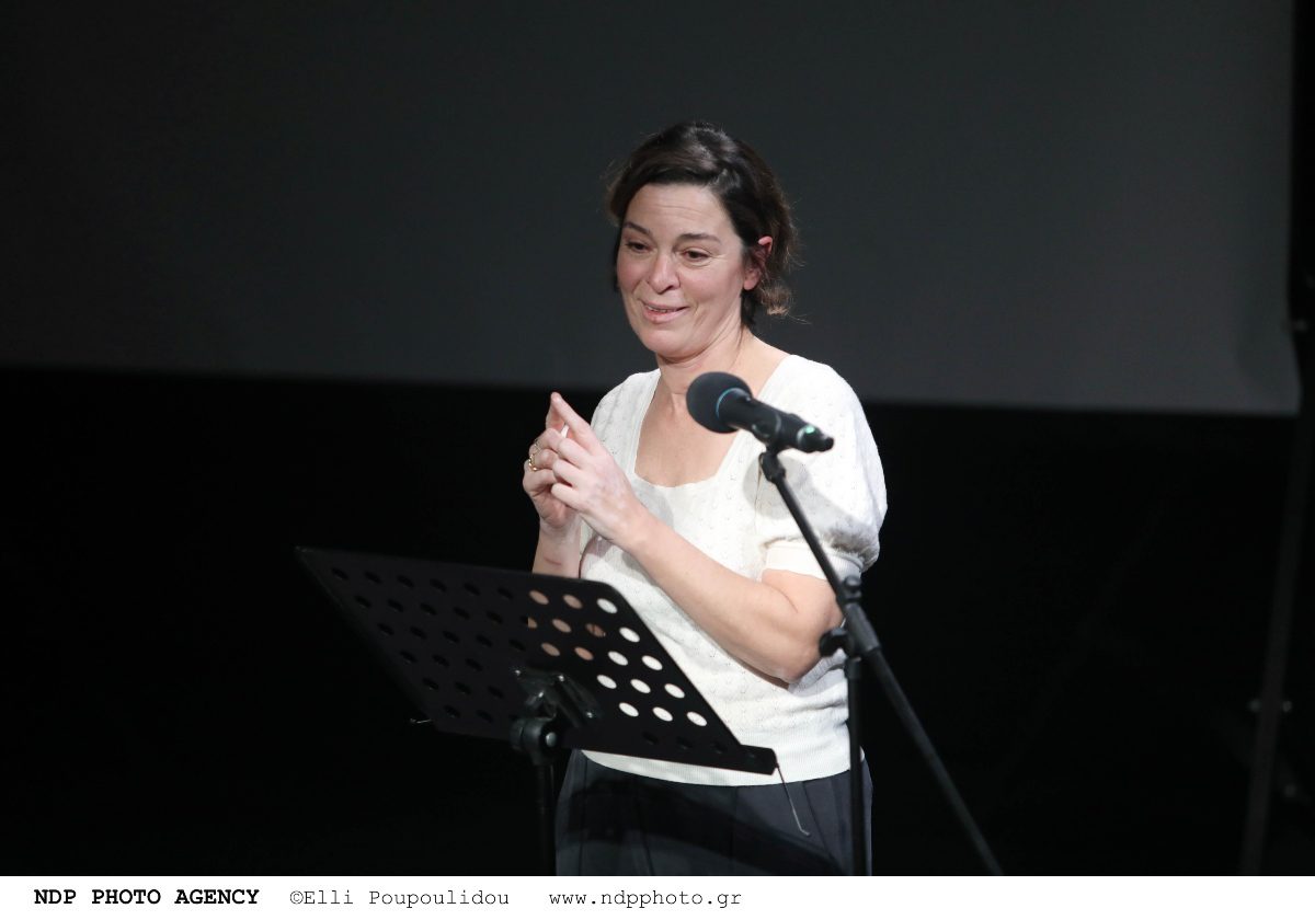 Μαρία Πρωτόπαππα: Παρέλαβε το πρώτο βραβείο «Μάγια Λυμπεροπούλου» στο Θέατρο Κάρολος Κουν