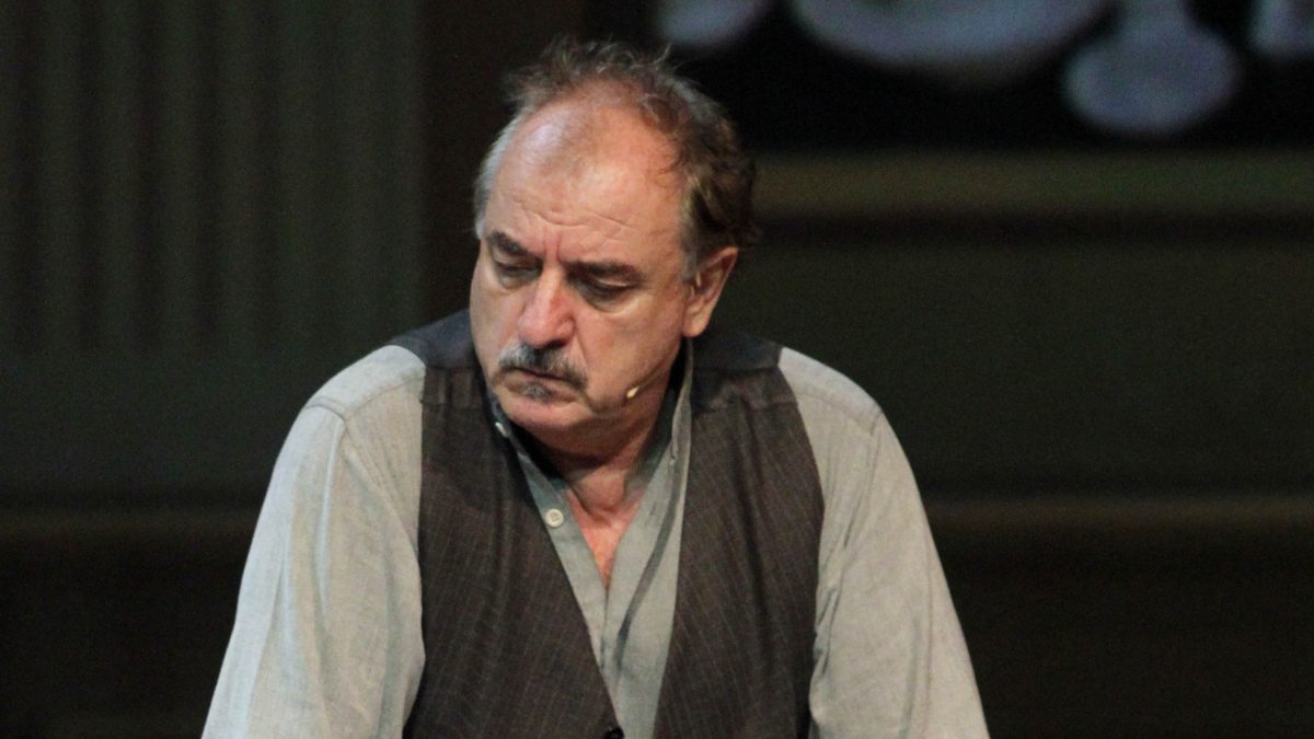 Ο Μιχάλης Μητρούσης σε παράσταση