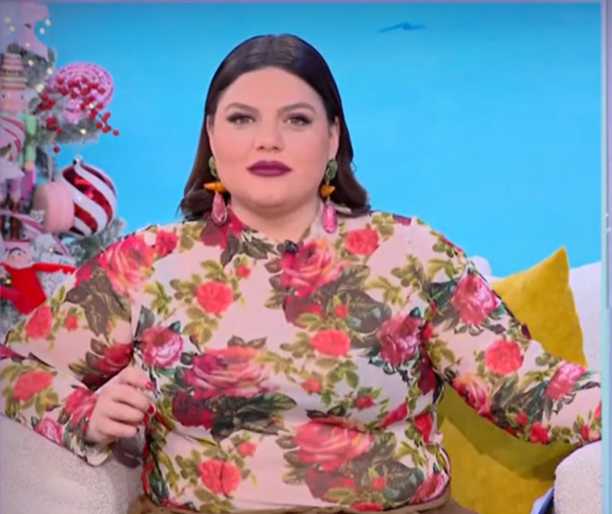 H Δανάη Μπάρκα  στο πλατό του μεγκα