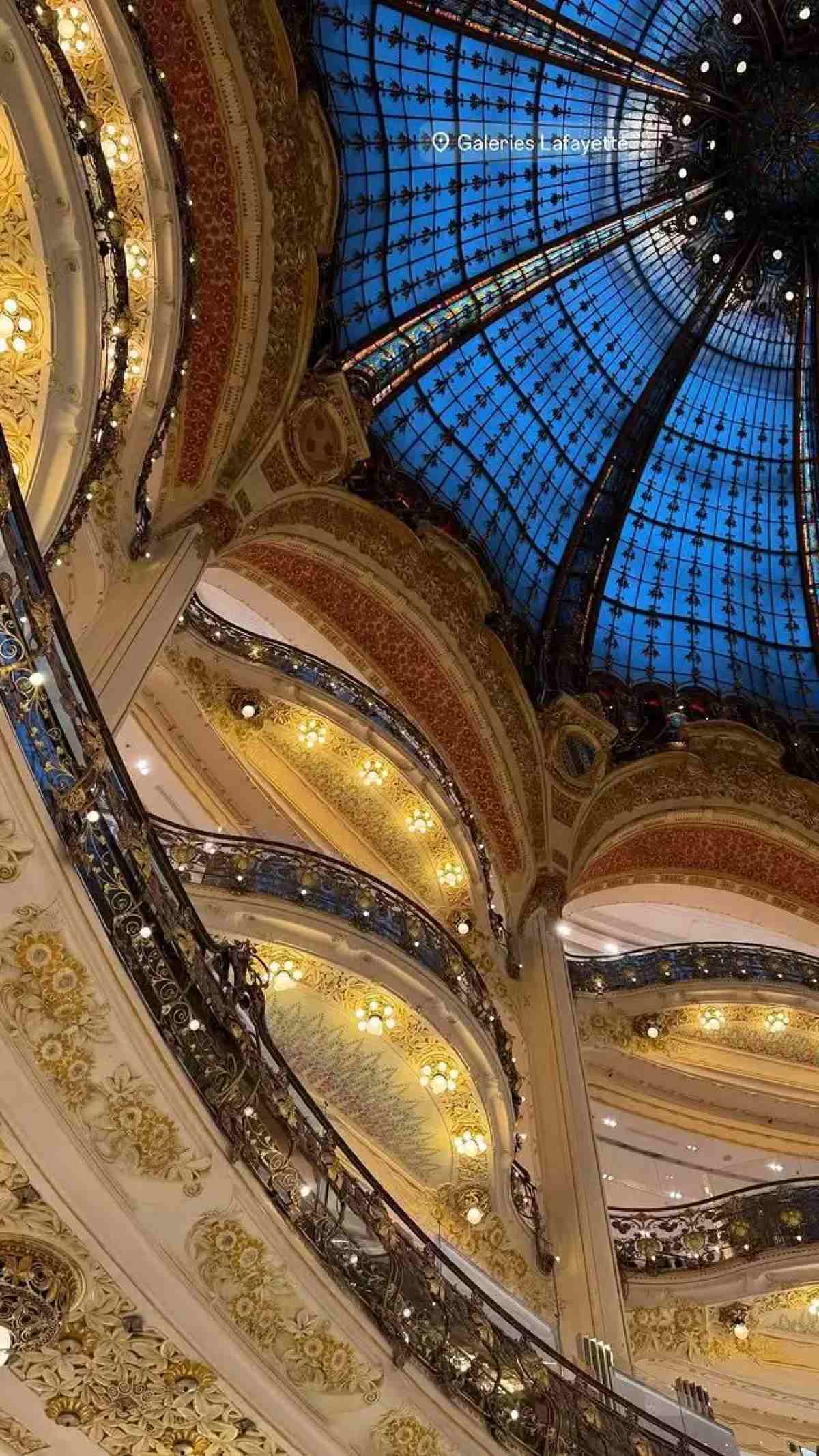 Το ταξίδι της Ντάλλα με τον Μπάρτζη στο Παρίσι