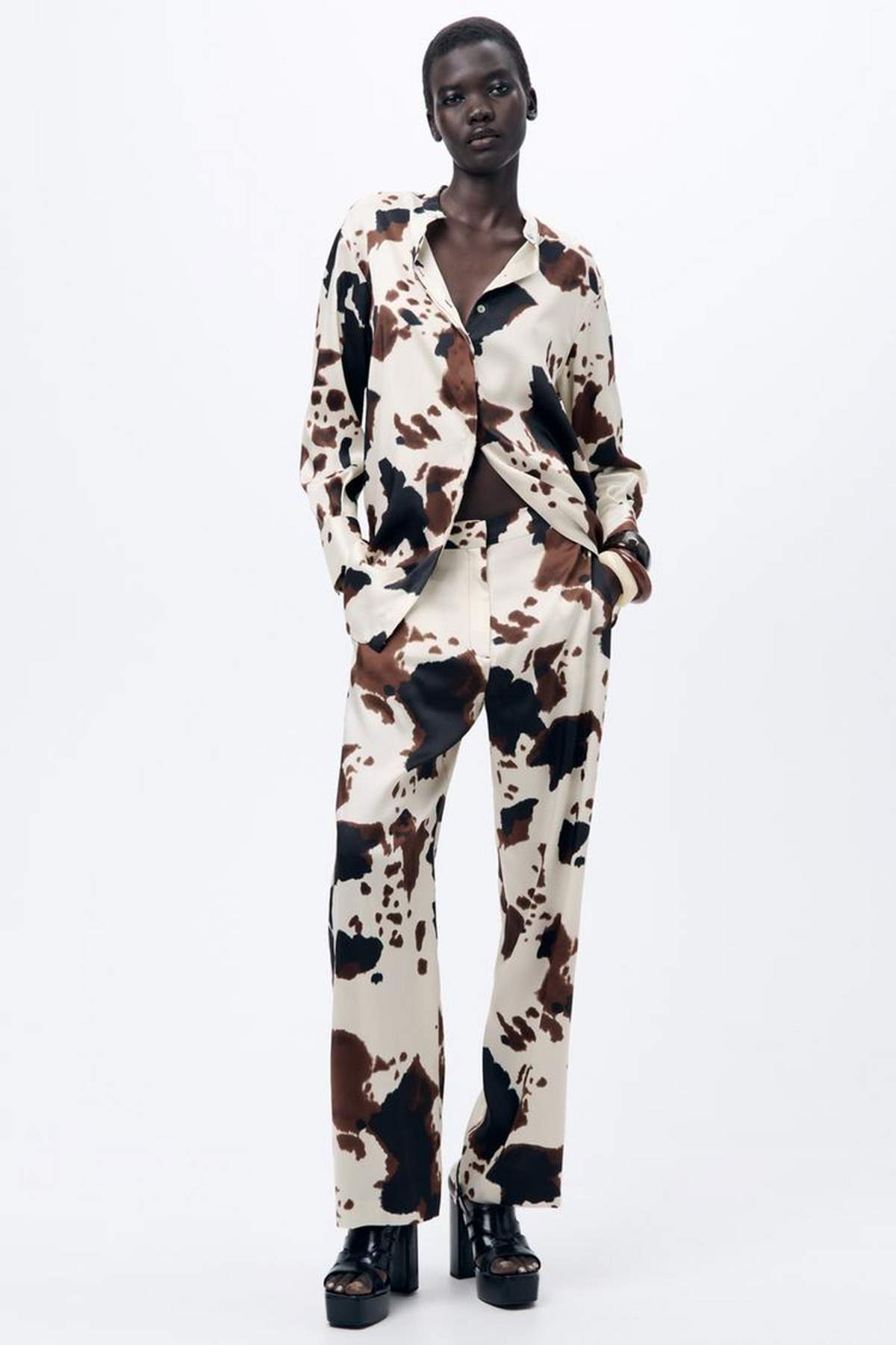 zara παντελόνι εμπριμέ