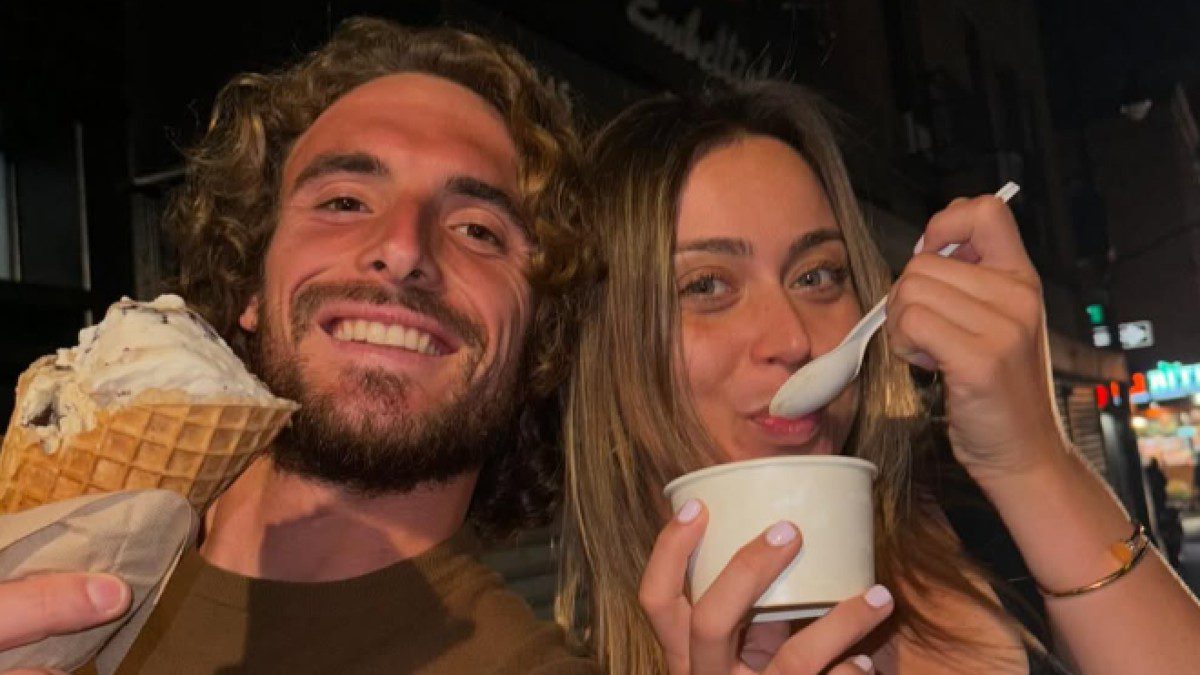 Η Πάουλα Μπαντόσα και ο Στέφανος Τσιτσιπάς στο Instagram.