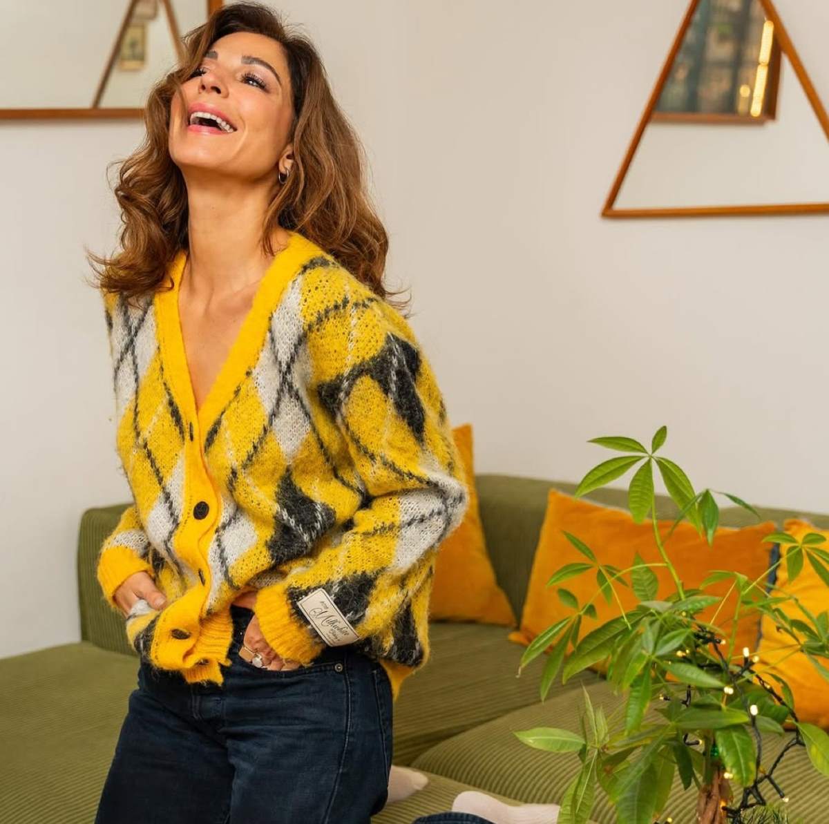 Καναπέ ΙΚΕΑ έχει η κατερίνα παπουτσάκη