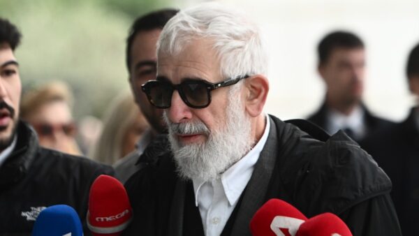 Ο Πέτρος Φιλιππίδης στο Εφετείο