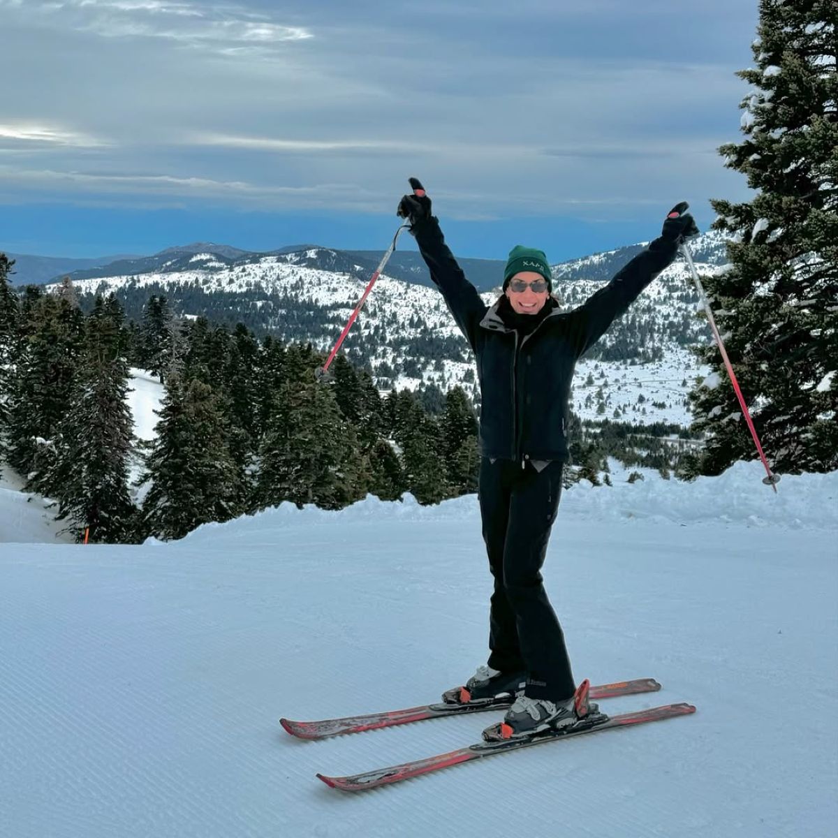 Η Μαριάντα Πιερίδη κάνει σκι στα χιόνια