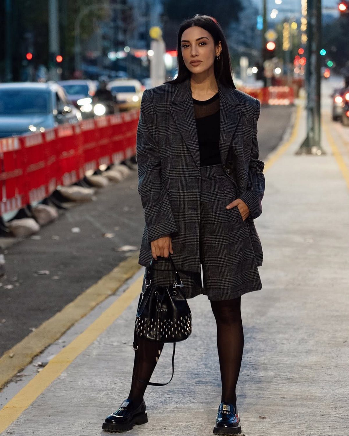 Η Ευγενία Σαμαρά με σύνολο DKNY στον δρόμο