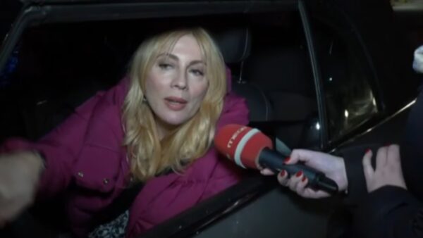 Η Σμαράγδα Καρύδη μιλά στο Buongiorno.