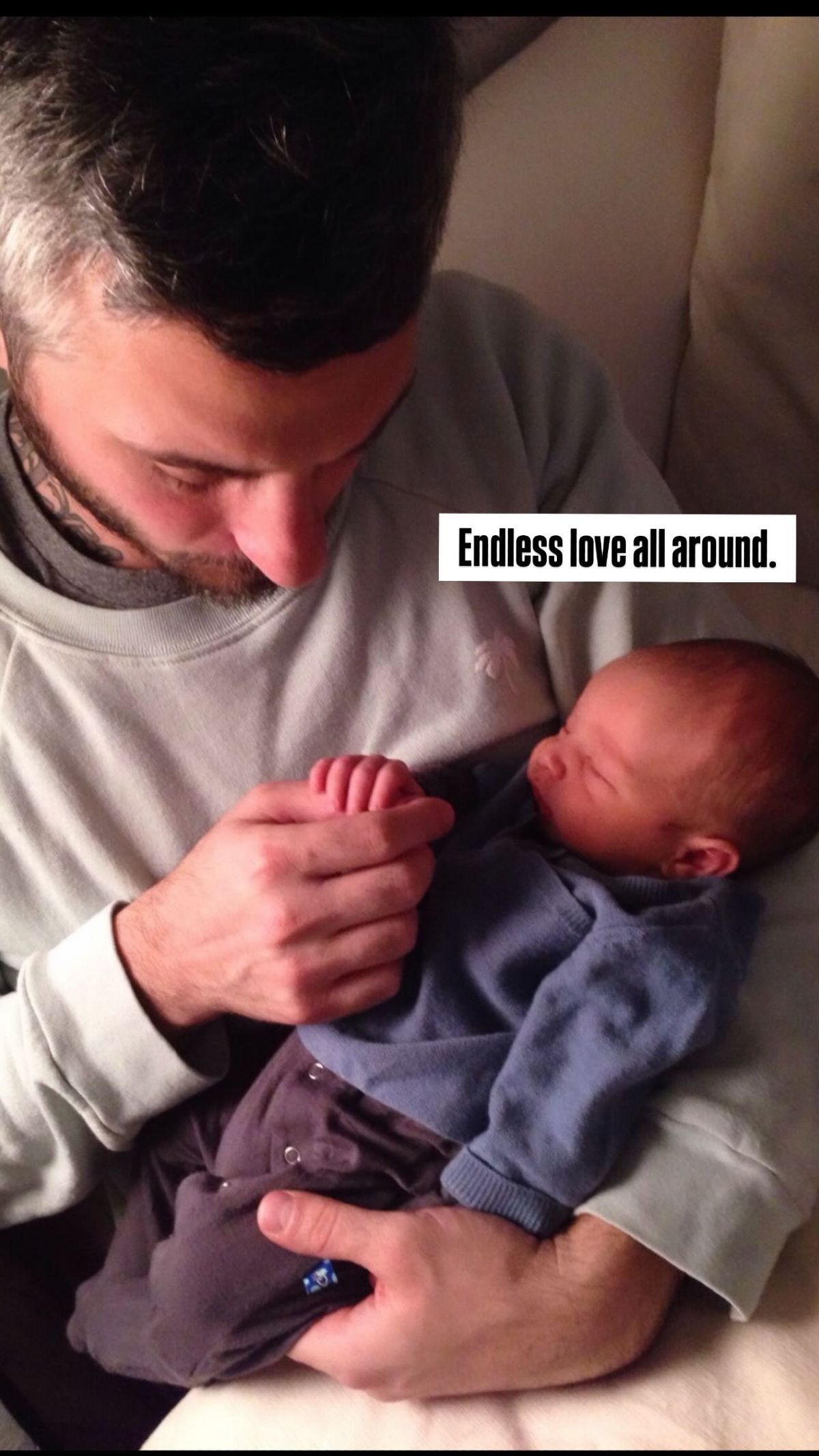 Η Σοφία Καρβέλλα στο Instagram.