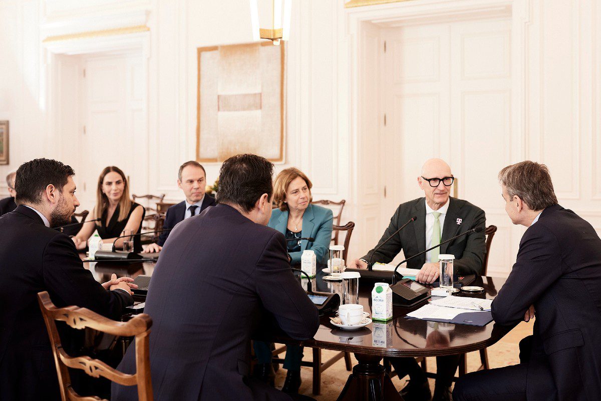Στιγμιότυπα από τη συνάντηση του CEO του Ομίλου Telekom, Tim Höttges με τον Πρωθυπουργό στο Μέγαρο Μαξίμου