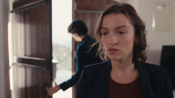 Πρωταγωνίστρια της σειράς Ταμπού