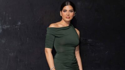 H Σταματίνα Τσιμτσιλή με πράσινο φόρεμα