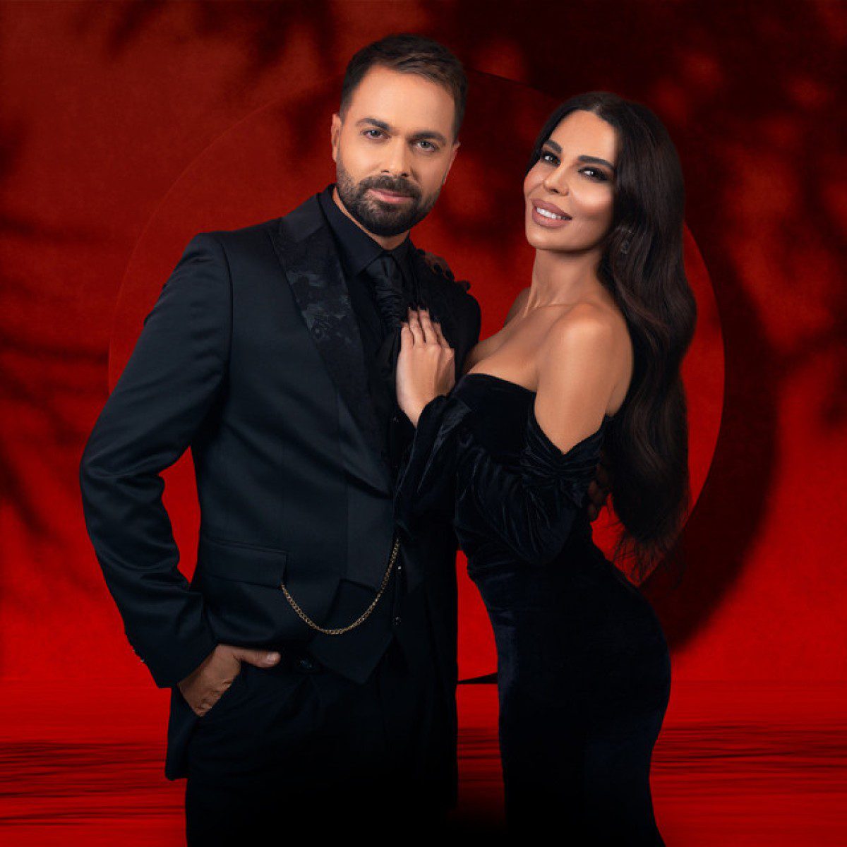 Η επίσημη φωτογράφιση του Βρεττού με την Κελεκίδου για το νέο τους σχήμα