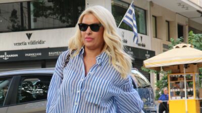 Η Ελένη Μενεγάκη σε έξοδό της