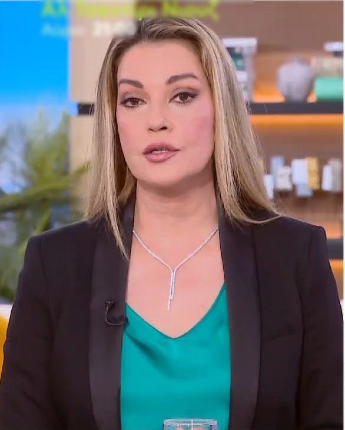 Έλενα Τζούλη