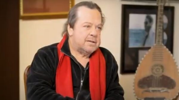 Γιάννης Πάριος