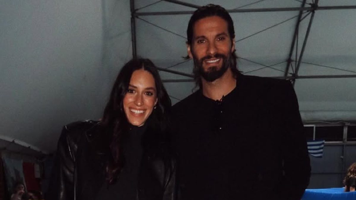 Ο Γιώργος Καράβας με τη Ραφαέλα Ψαρρού στα γενέθλια της κόρης τους