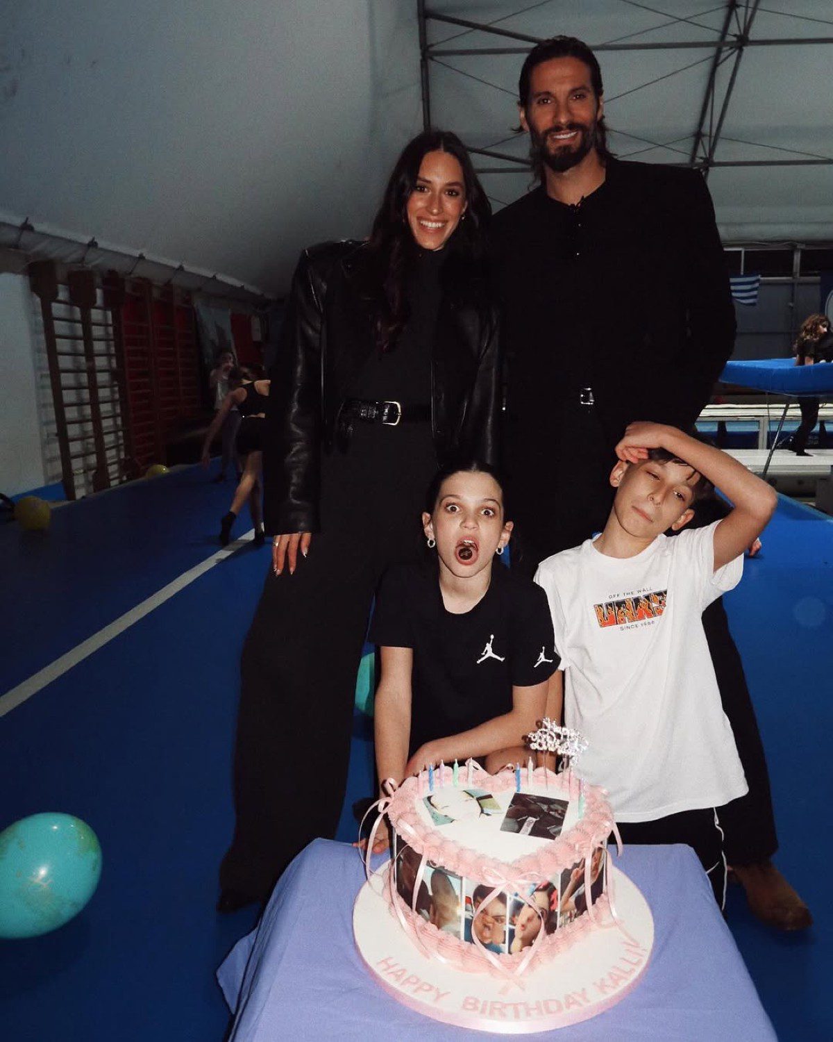 Ο Γιώργος Καράβας με τη Ραφαέλα Ψαρρού στα γενέθλια της κόρης τους