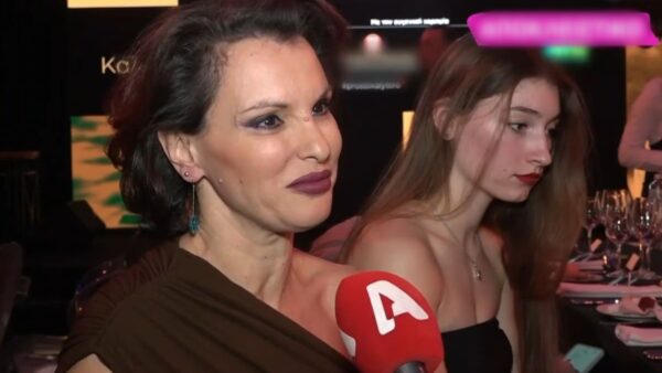 Στέλλα Τσιάτσιου, Λήδα Μανθοπούλου