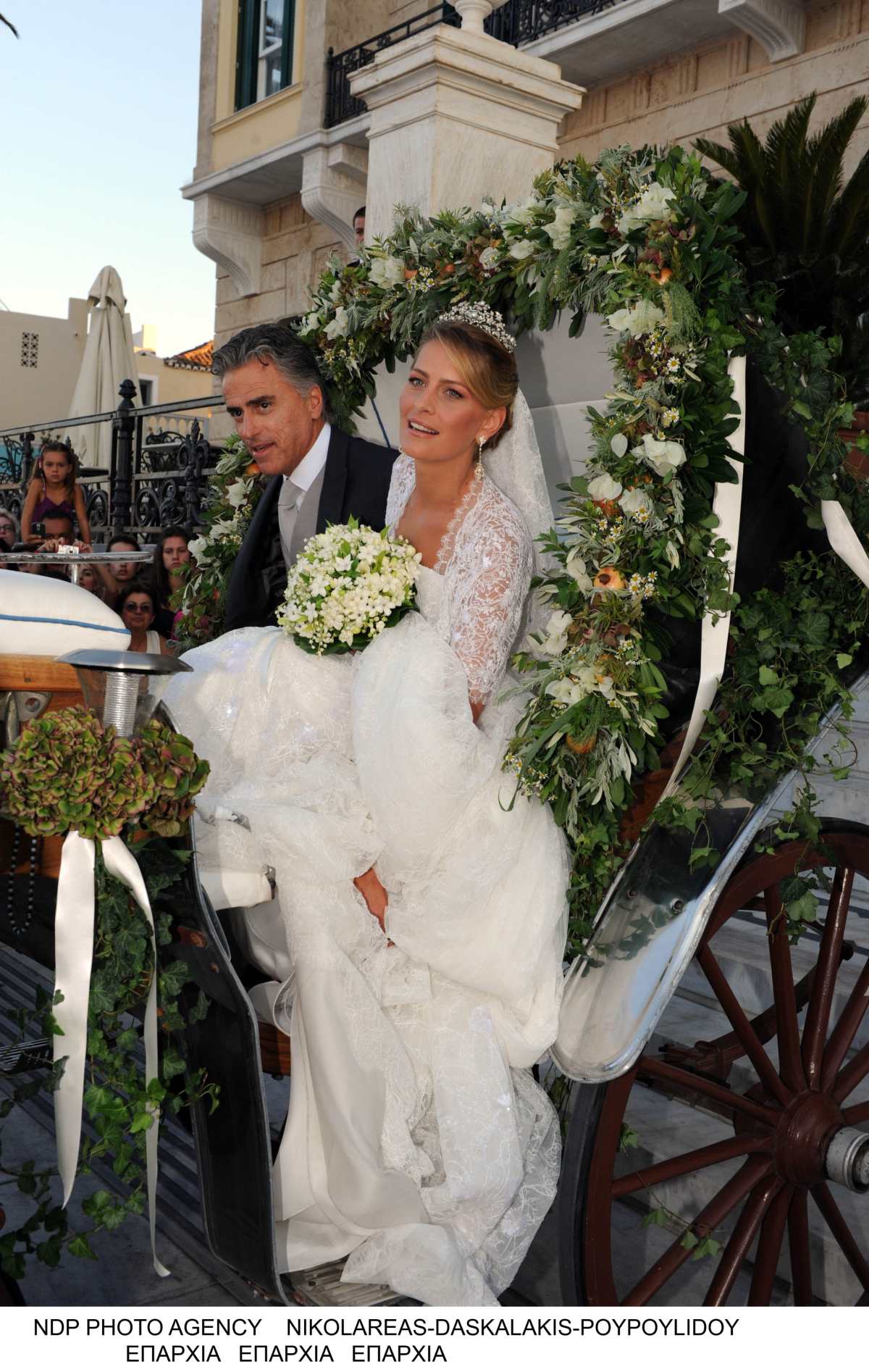 η τιάρα της Χρυσής Βαρδινογιάννη στον γάμο της με τον Ντε γκρες