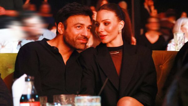 Ο Ανδρέας Γεωργίου και η Σιμώνη Χριστοδούλου σε νυχτερινό μαγαζί