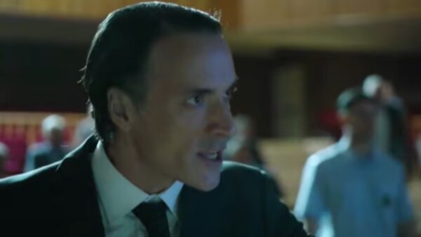 Ο Πετράτος από τη σειρά Διάφανη αγάπη