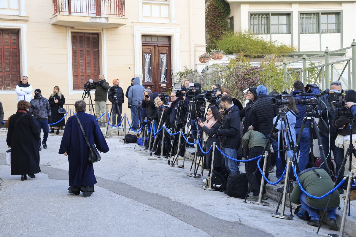 Γάμος Ντε Γκρες - Βαρδινογιάννη: Οι πρώτες εικόνες από τον Ιερό Ναό Αγίου Νικολάου Ραγκαβά