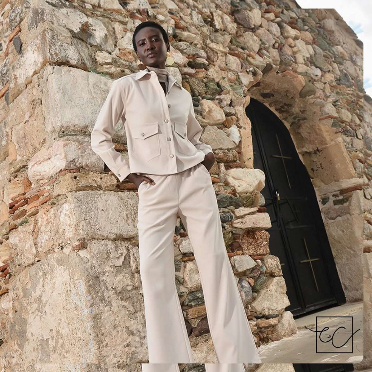 λευκό παντελόνι και πουκάμισο eleria cortes