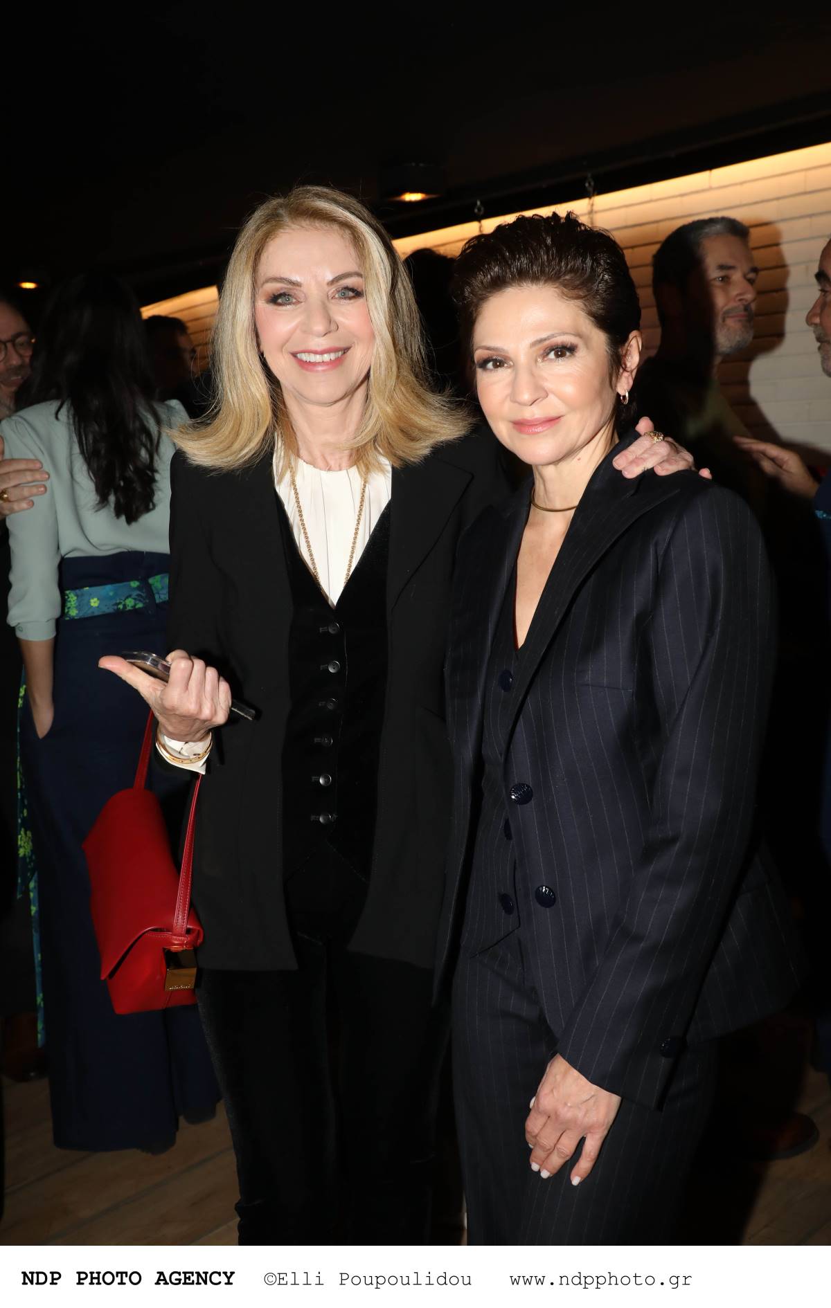 H Έλλη Στάη στο θέατρο με την Ταμίλα Κουλίεβα