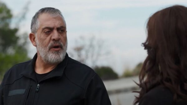 Ο Δημοσθένης της σειράς Η γη της ελιάς