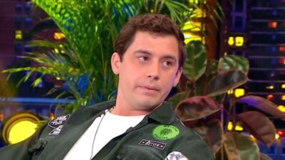 Ο Γιώργος Αμούτζας στο πλατό της εκπομπής The 2nigt show