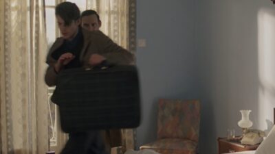 Ο Απόστολος από την σειρά Η Παραλία.