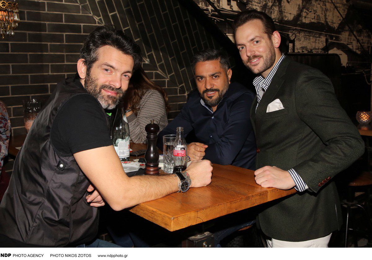 Ο Ιάσονας και ο Φίλιππος Μιχόπουλος με τον Λευτέρη Σουλτάτο