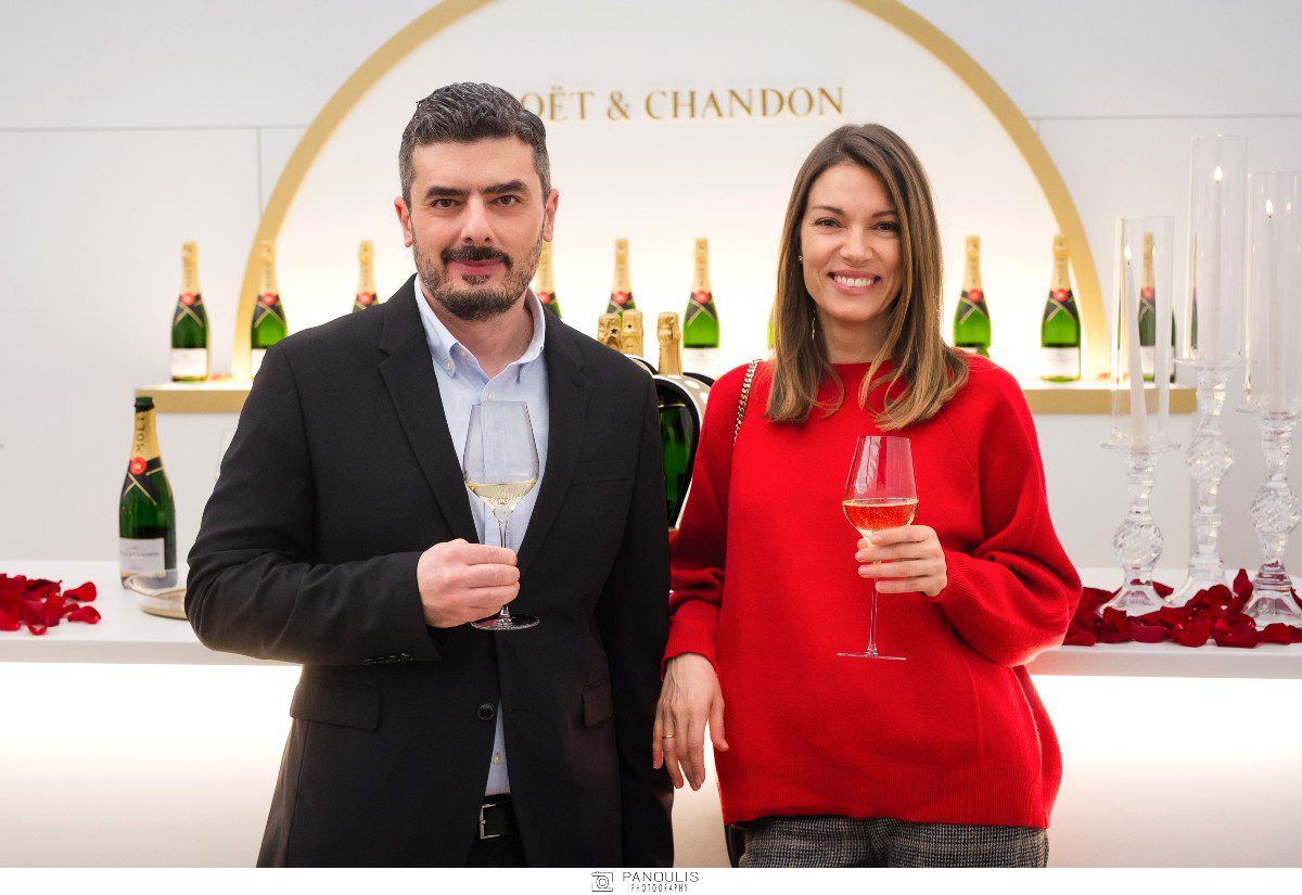 Σταύρος Σχετάκης, Βίκυ Καγιά