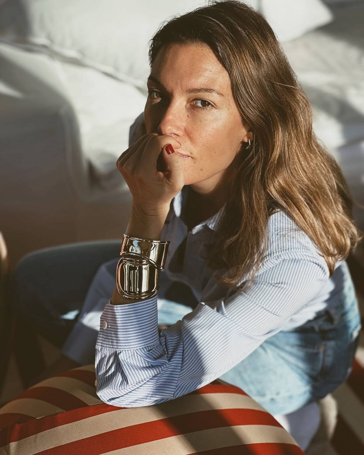 Το κόσμημα που φοράνε η σταρ επέλεξε η Βίκυ Καγιά