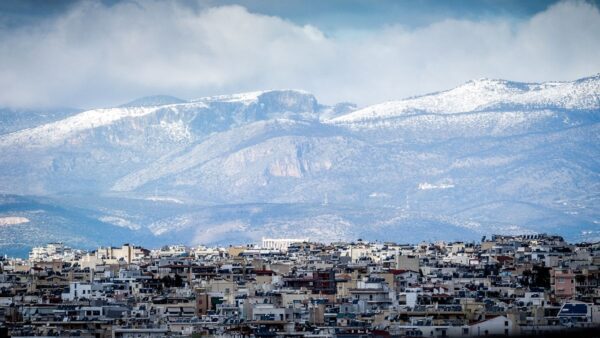Φωτογραφία από την χιονισμένη πάρνηθα