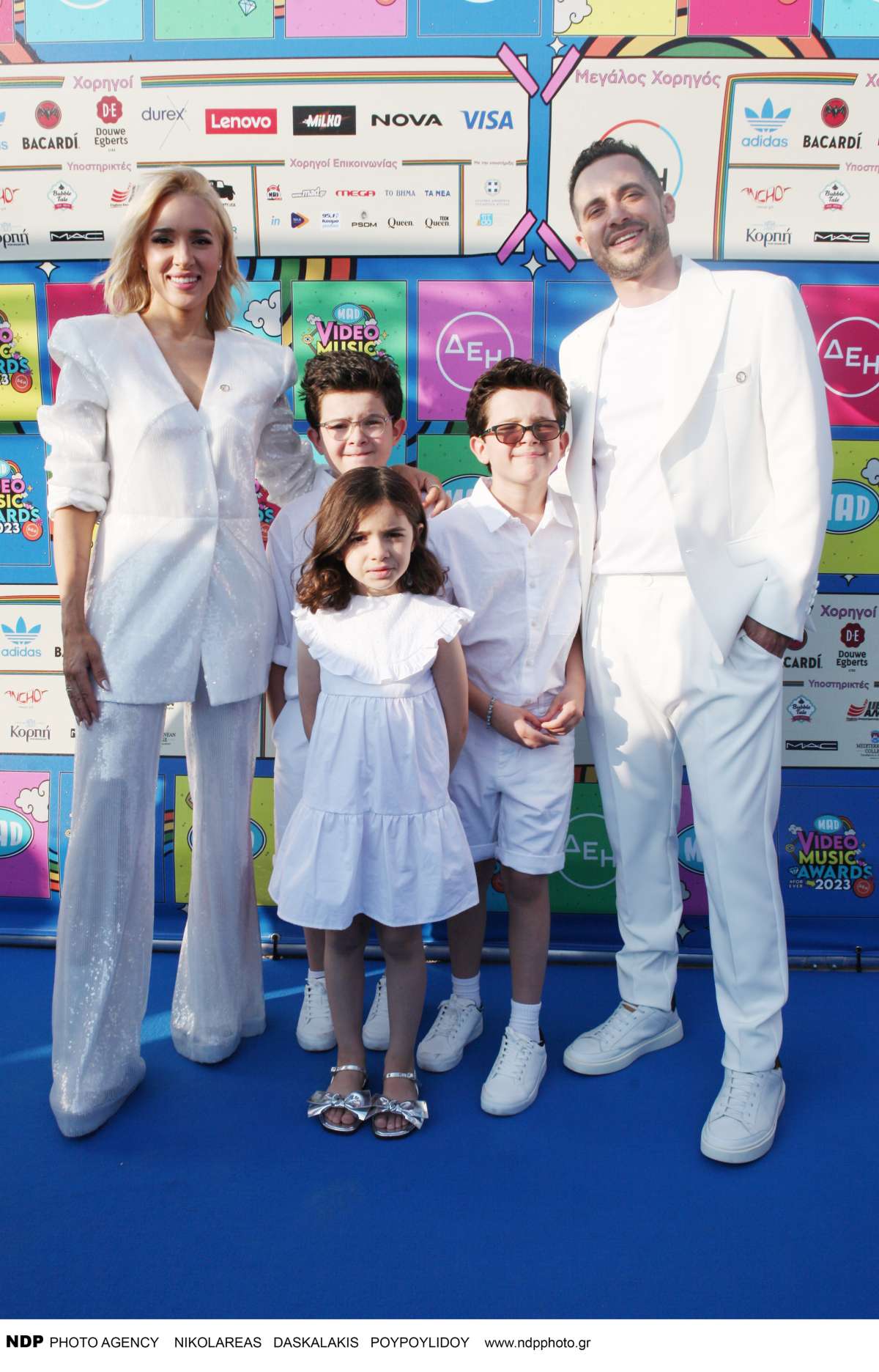 Η Καλομοίρα με τον Μπούσαλη και τα παιδιά της