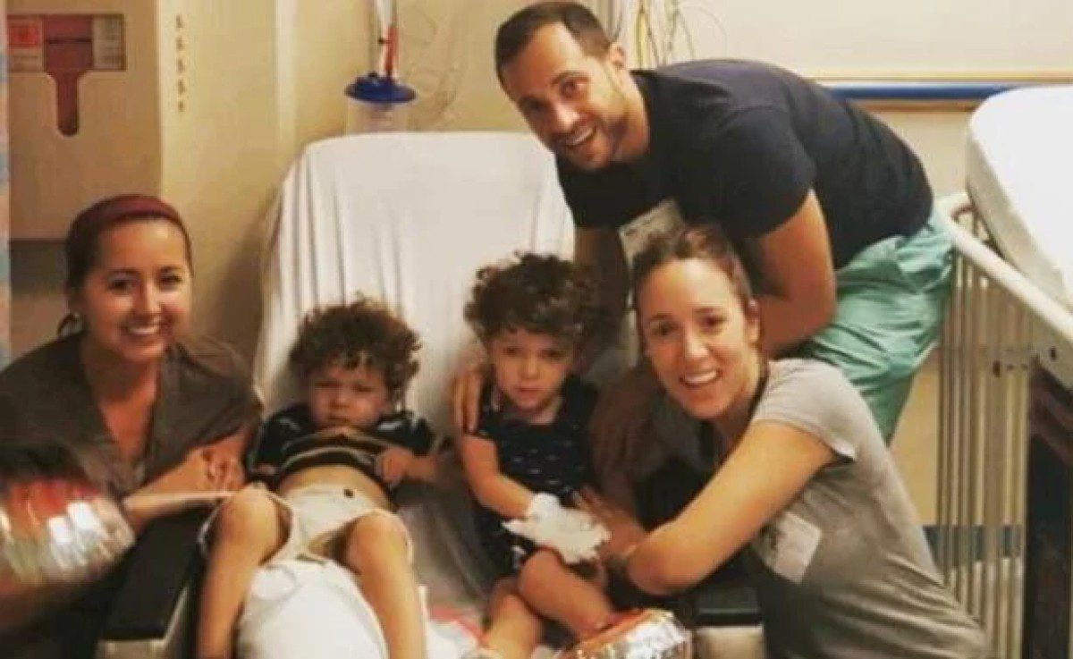 Η Καλομοίρα με τον Μπούσαλη και τα παιδιά της