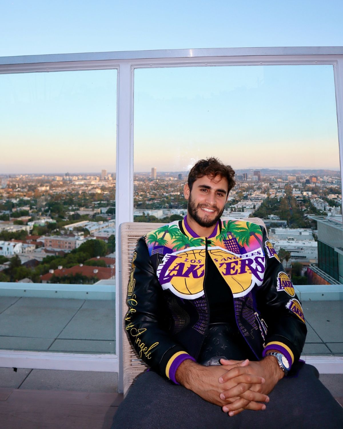 Ο Μάριος Καπότσης σε ταξίδι του στο εξωτερικό