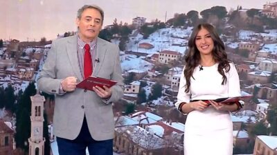 Ο Ιορδάνης Χασαπόπουλος και η Βελίκα Καραβάλτσιου στο πλατό του Κοινωνία Ώρα Mega