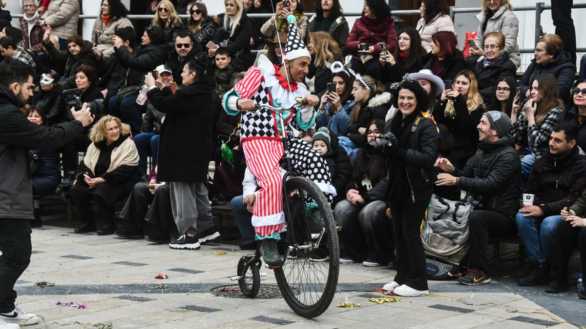 Ένας μασκαράς