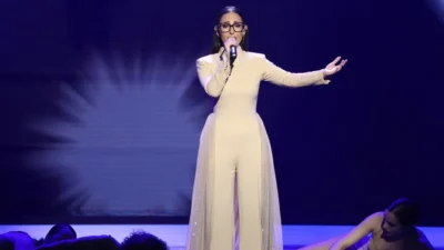 H Klavdia τραγουδάει για τη Eurovision
