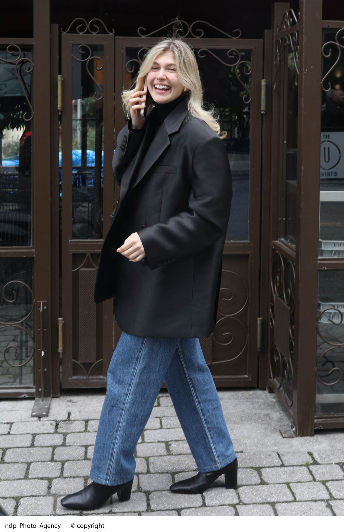 H Κλέλια Ανδριολάτου σε βόλτα της στην πόλη