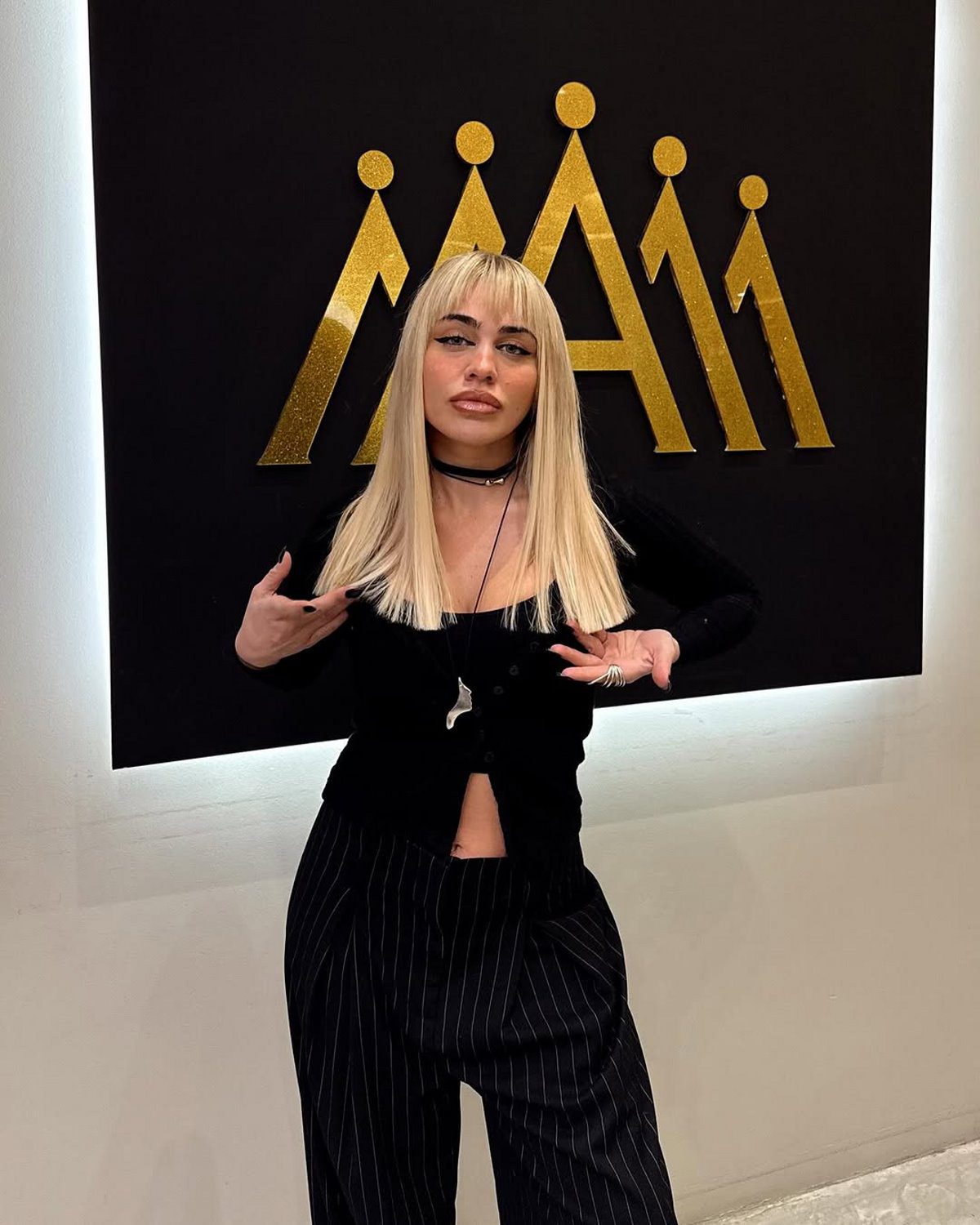 Το κόσμημα της άνοιξης φοράει η Κόνι Μεταξά