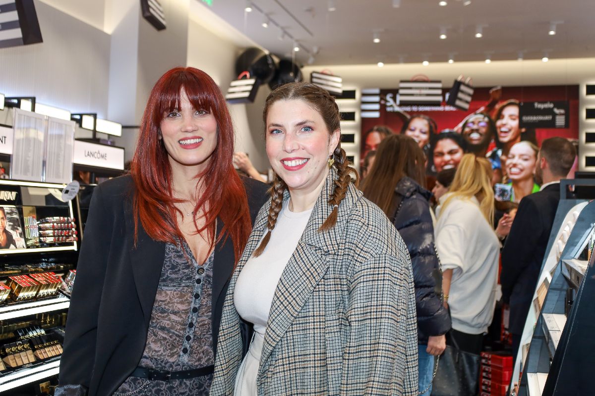 Η Μαίρη Συνατσάκη και η Αθηνά Τσαγκαράκη