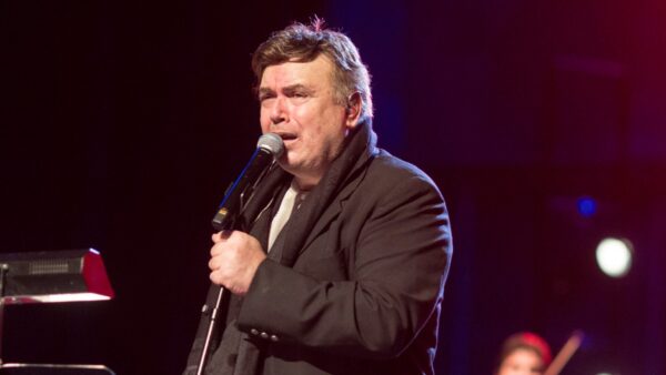 Ο Μανώλης Λιδάκης σε συναυλία του