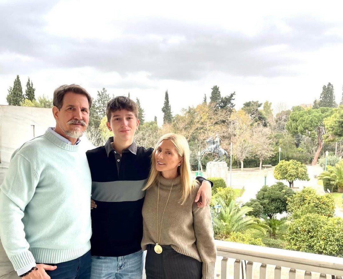 Φωτογραφία του Παύλου Ντε Γκρες, της Μαρί Σαντάλ και του γιου τους